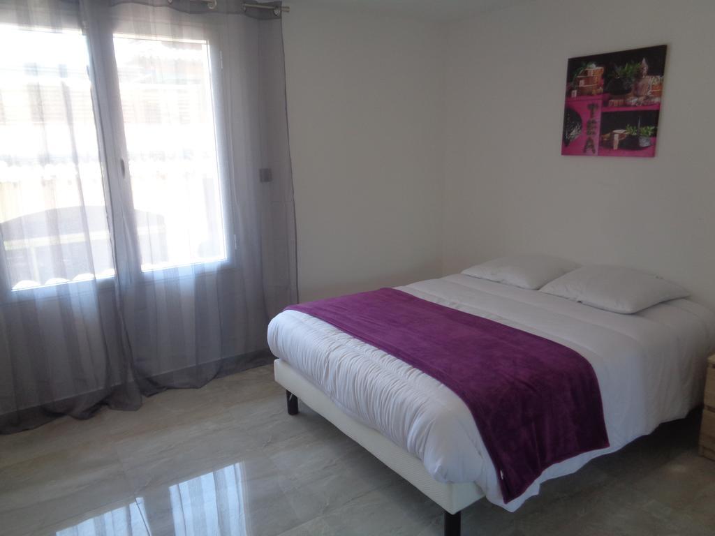 Hotel Du Midi Cazaubon Εξωτερικό φωτογραφία
