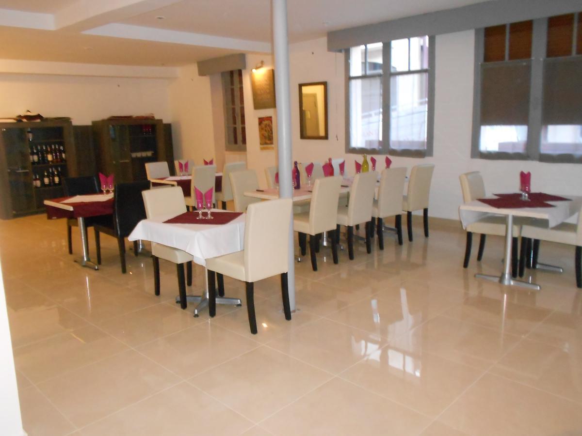 Hotel Du Midi Cazaubon Εξωτερικό φωτογραφία